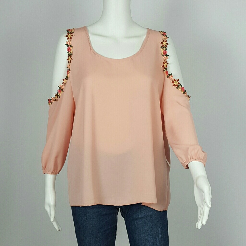 Women's Pink Top cold shoulder Size Medium